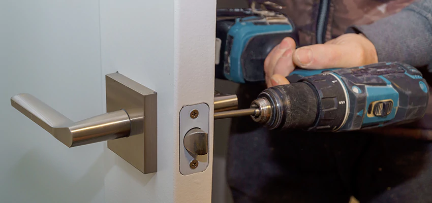 Broken Door Handle Lock Repair in Pembroke Pines, Florida