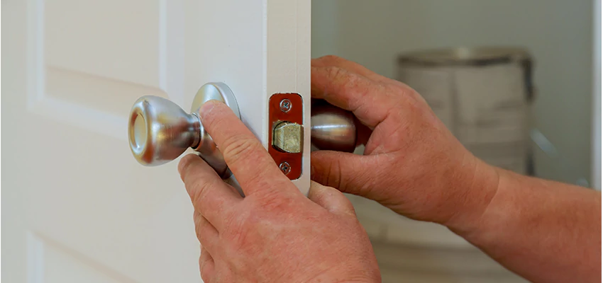 AAA Locksmiths For lock Replacement in Pembroke Pines, Florida