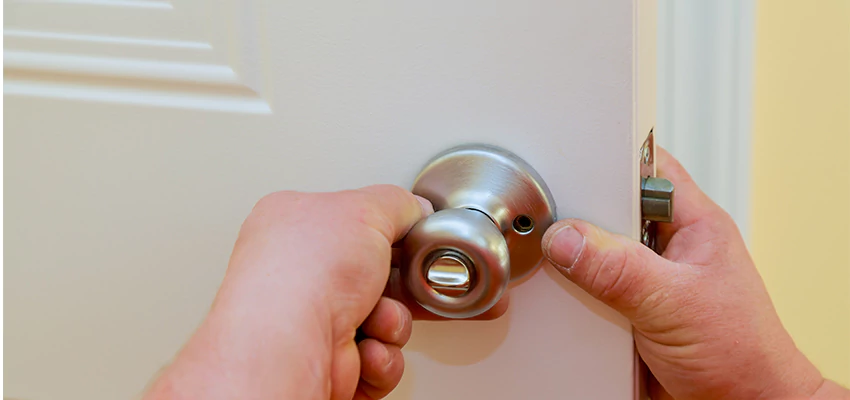 After-hours Locksmith For Lock And Key Installation in Pembroke Pines, FL